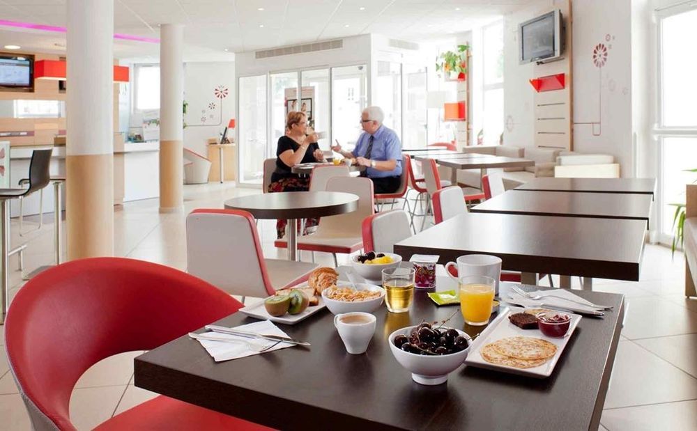 Hotel Ibis Auxerre Centre Restaurante foto